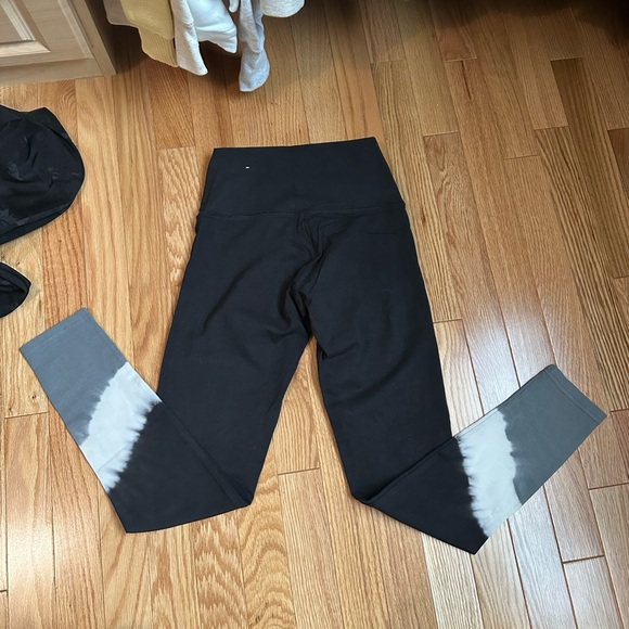 Aerie Chill. Play. Move leggings - Picture 2 of 3